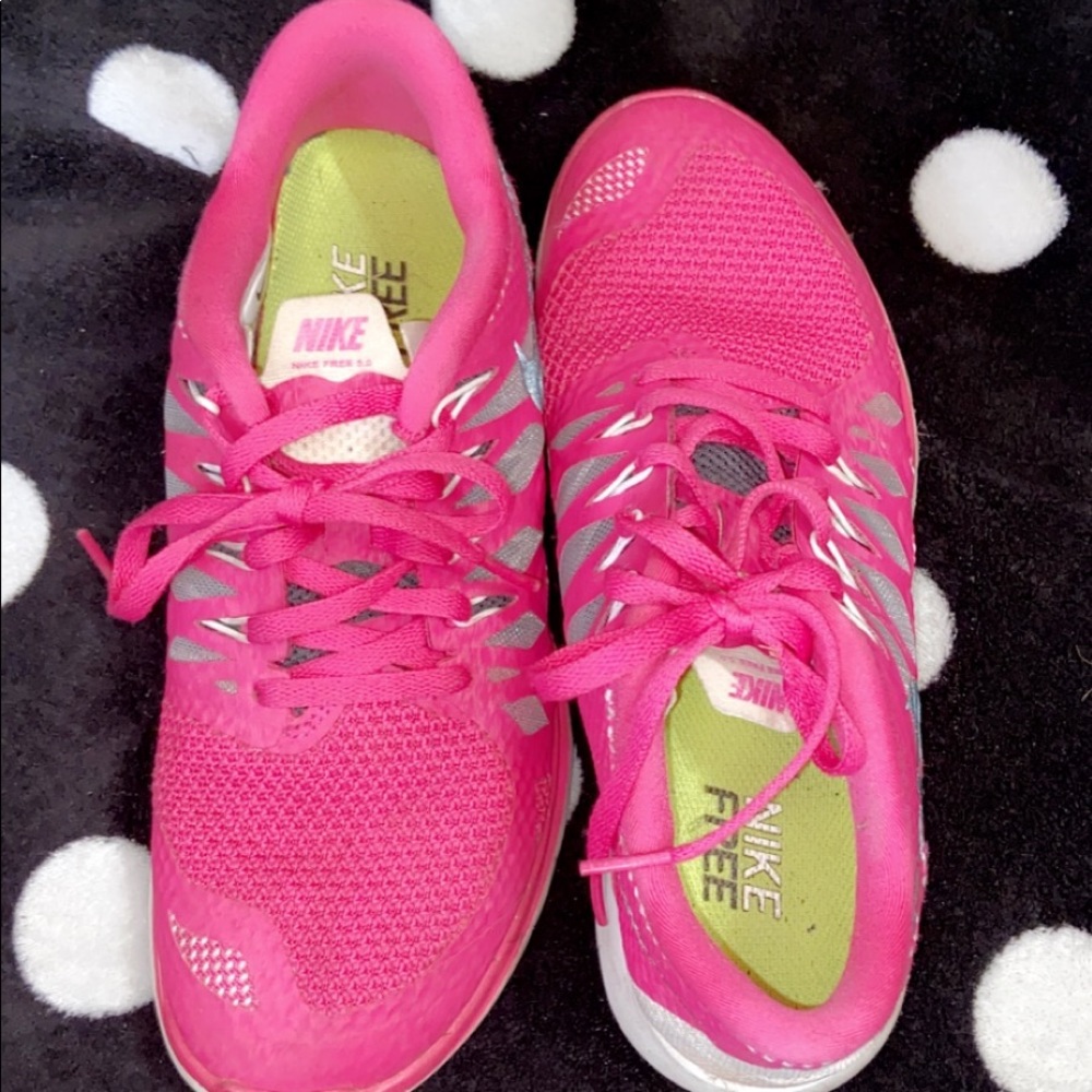 Nike tennis shoes